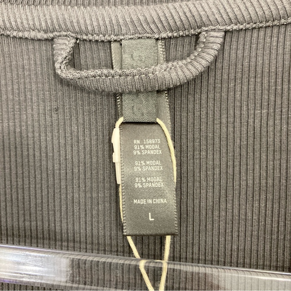New SKIMS Gray Gunmetal Rib Knit Long Sleeve Button Down Large Loungewear - Picture 2 of 8